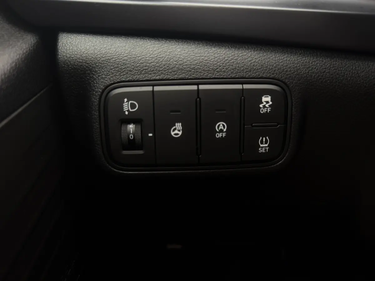 1.0 T-GDI 100pk Premium | Carplay | Climate control | Cruise control | Stoel/stuurverwarming | Camera | Parkeersensoren | DAB | Premium Audio | Lichtmetalen velgen | Navigatie