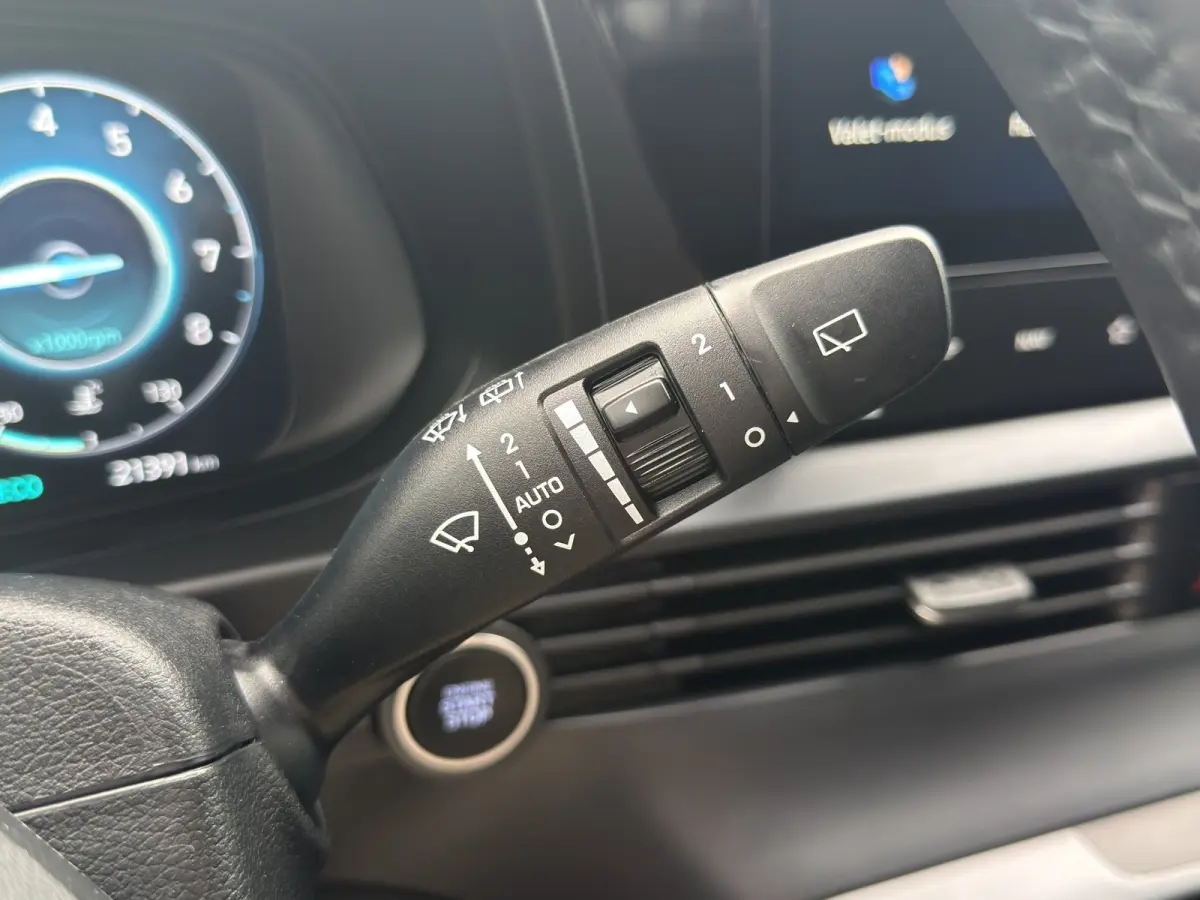 1.0 T-GDI 100pk Premium | Carplay | Climate control | Cruise control | Stoel/stuurverwarming | Camera | Parkeersensoren | DAB | Premium Audio | Lichtmetalen velgen | Navigatie
