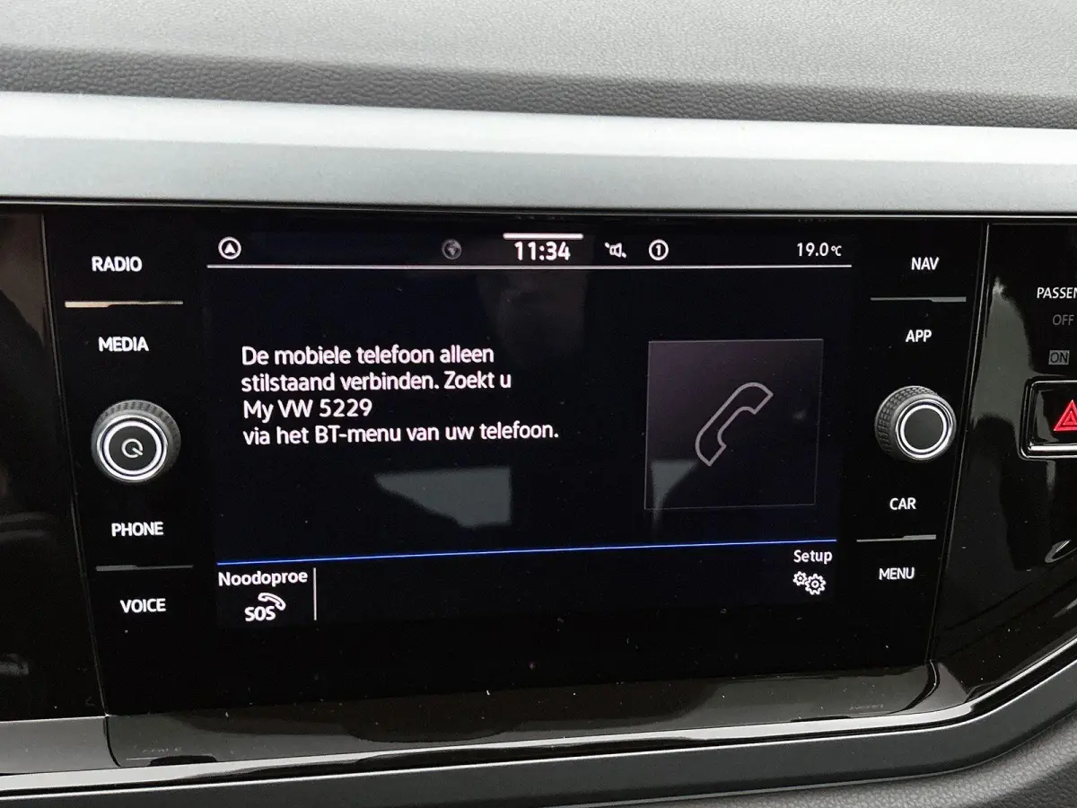 1.0 TSI R-Line Edition 95 PK Automaat | Panoramadak | Volkswagen Soundsystem | Climate control | Apple Carplay draadloos | IQ Ligths | Camera | 17" Lichtmetalen velgen | Android Auto draadlo