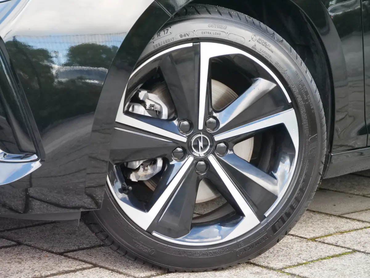 1.2 Turbo GS 130 Pk Automaat Camera / DAB / Apple Carplay / Winterpakket
