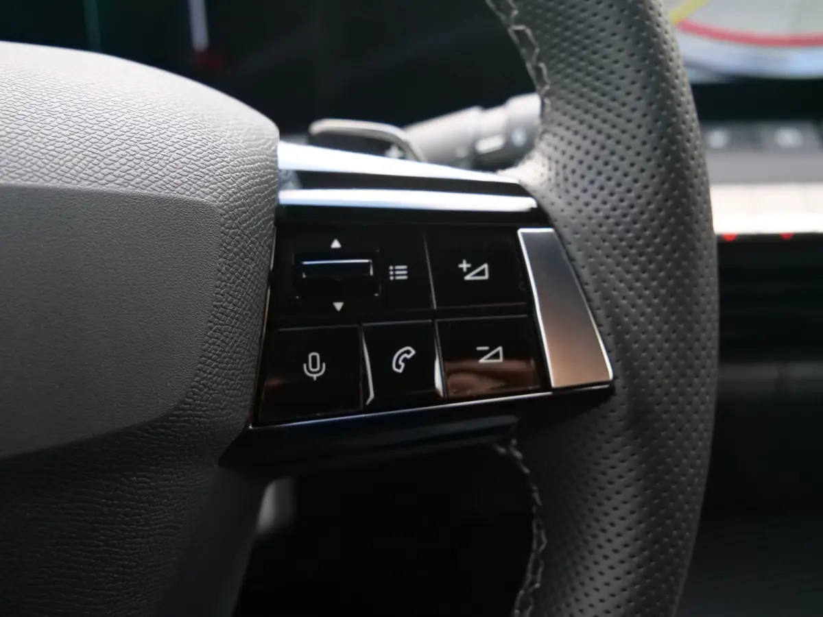 1.2 Turbo GS 130 Pk Automaat Camera / DAB / Apple Carplay / Winterpakket