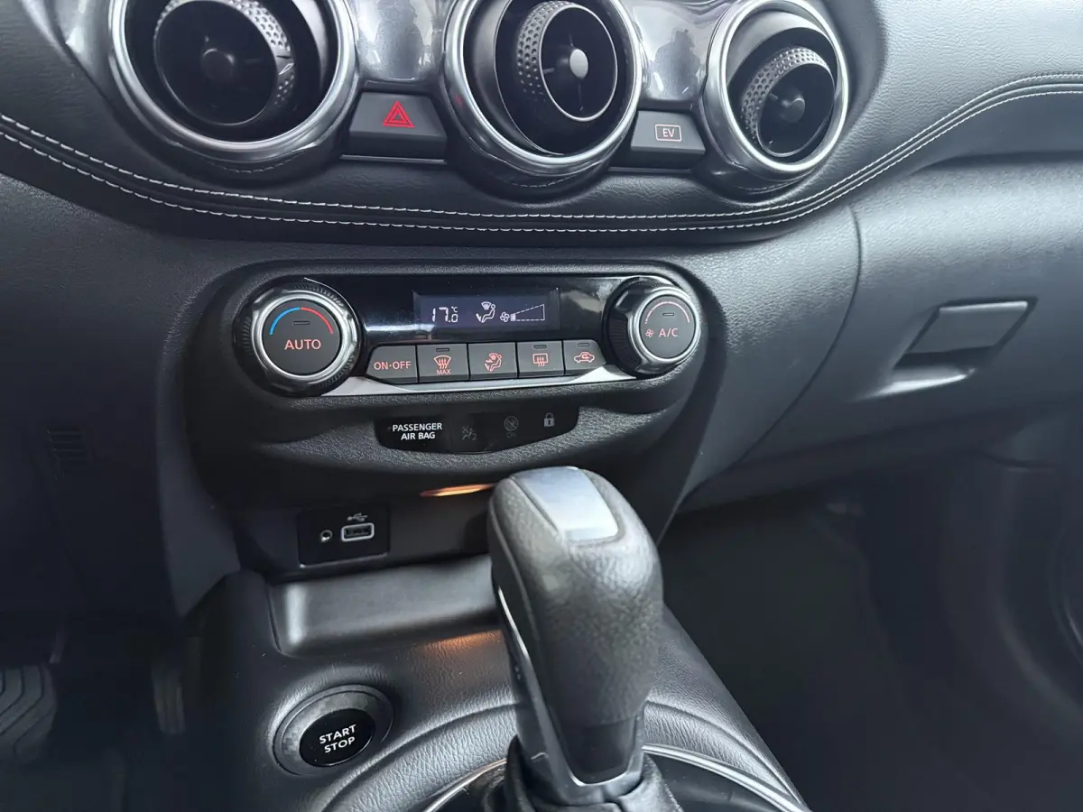 1.6 Hybrid N-Connecta | Parkeercamera | Navigatie |