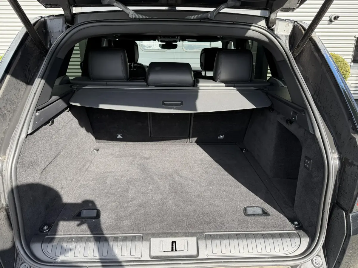 3.0 SDV6 HSE Dynamic | Panoramadak | Camera | Elektrische Trekhaak | Elektrische Achterklep | Meridian |
