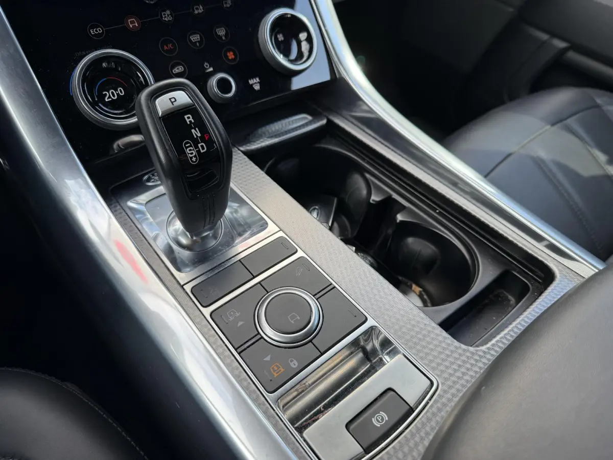 3.0 SDV6 HSE Dynamic | Panoramadak | Camera | Elektrische Trekhaak | Elektrische Achterklep | Meridian |