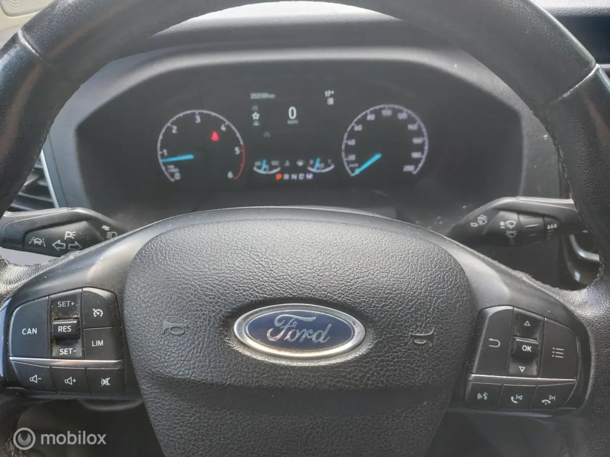 2.0 TDCI L1H1 Aut Limited Dubbel Cabine Lees omschrijving!