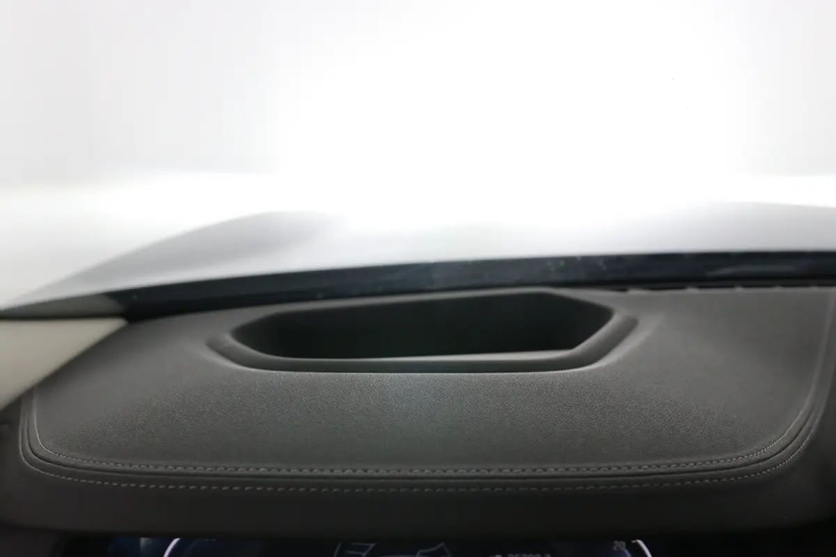 530e xDrive High Executive | Dealer Onderhouden | Elektr Stoel + Mem | Stoelventilatie | Trekhaak Elektrisch | Lederen bekleding | Comfort Stoelen | 360 Camera