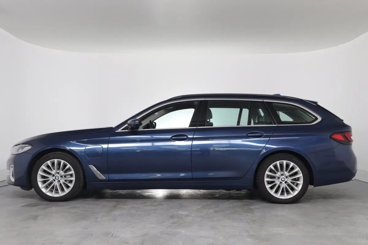 530e xDrive High Executive | Dealer Onderhouden | Elektr Stoel + Mem | Stoelventilatie | Trekhaak Elektrisch | Lederen bekleding | Comfort Stoelen | 360 Camera