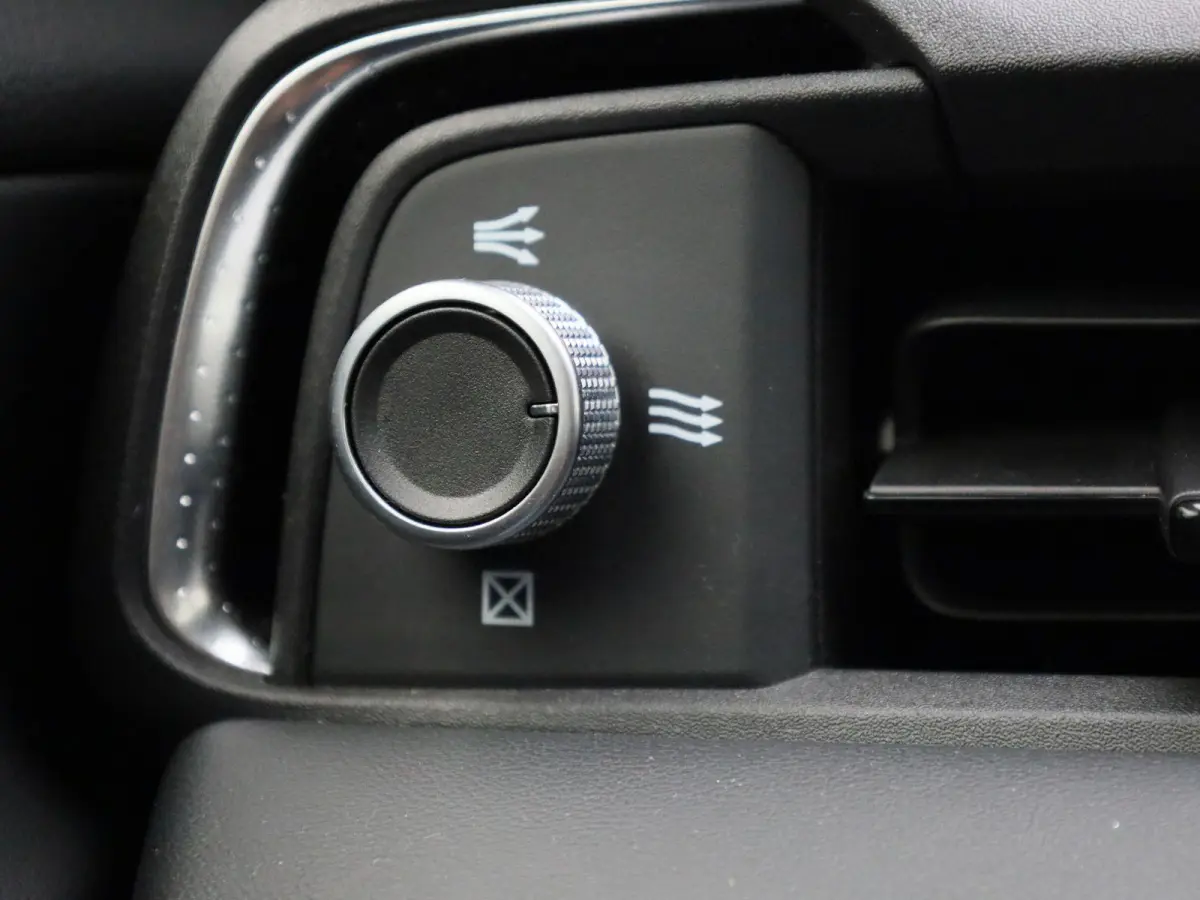1.5 e:HEV Elegance | ACHTERUITRIJCAMERA | NAVIGATIE | BLUETOOTH | CRUISE CONTRL | LED VERLICHTING | LICHTMETALEN VELGEN | DAB RADIO | RIJSTROOKHULP | DIGITAL COCKPIT \