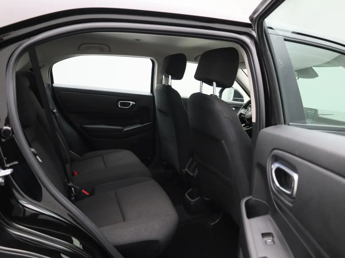 1.5 e:HEV Elegance | ACHTERUITRIJCAMERA | NAVIGATIE | BLUETOOTH | CRUISE CONTRL | LED VERLICHTING | LICHTMETALEN VELGEN | DAB RADIO | RIJSTROOKHULP | DIGITAL COCKPIT \