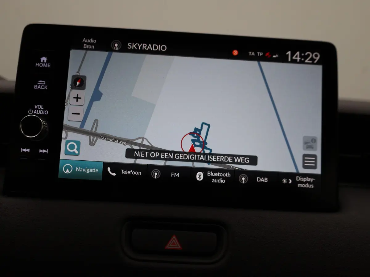 1.5 e:HEV Elegance | ACHTERUITRIJCAMERA | NAVIGATIE | BLUETOOTH | CRUISE CONTRL | LED VERLICHTING | LICHTMETALEN VELGEN | DAB RADIO | RIJSTROOKHULP | DIGITAL COCKPIT \