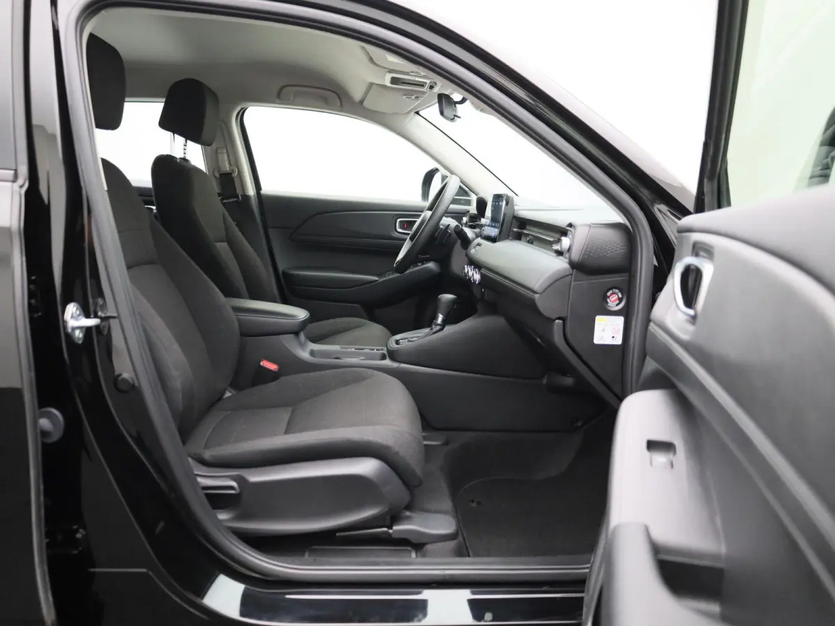 1.5 e:HEV Elegance | ACHTERUITRIJCAMERA | NAVIGATIE | BLUETOOTH | CRUISE CONTRL | LED VERLICHTING | LICHTMETALEN VELGEN | DAB RADIO | RIJSTROOKHULP | DIGITAL COCKPIT \