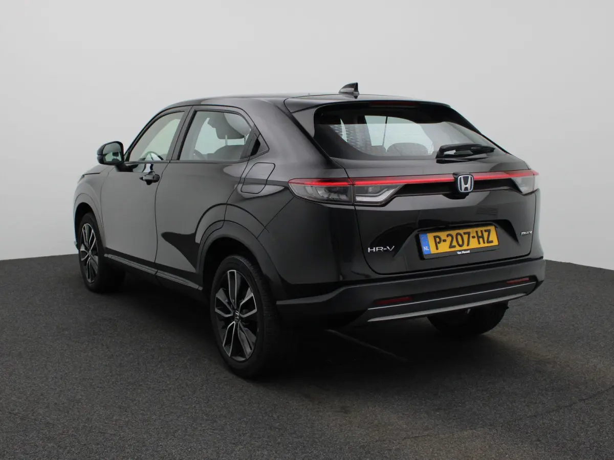 1.5 e:HEV Elegance | ACHTERUITRIJCAMERA | NAVIGATIE | BLUETOOTH | CRUISE CONTRL | LED VERLICHTING | LICHTMETALEN VELGEN | DAB RADIO | RIJSTROOKHULP | DIGITAL COCKPIT \