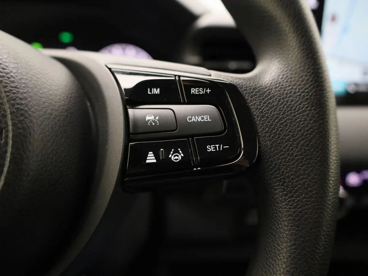 1.5 e:HEV Elegance | ACHTERUITRIJCAMERA | NAVIGATIE | BLUETOOTH | CRUISE CONTRL | LED VERLICHTING | LICHTMETALEN VELGEN | DAB RADIO | RIJSTROOKHULP | DIGITAL COCKPIT \