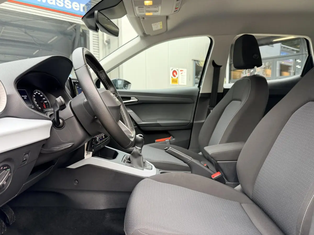 1.0 TSI Style Business Connect | Cruise | Digital Dashboard | Carplay | Led | Dealer Onderhouden