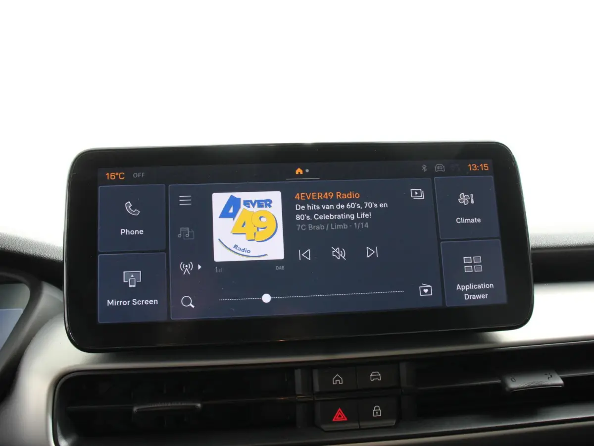 1.2 e-Hybrid Altitude Automaat Climate control Adaptieve cruise control Led Achteruitrijcamera Parkeersensoren achter Lichtmetalen velgen Apple Carplay/ Android Auto