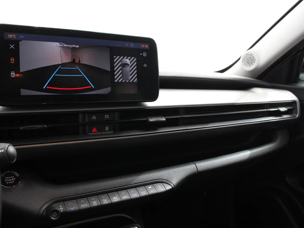 1.2 e-Hybrid Altitude Automaat Climate control Adaptieve cruise control Led Achteruitrijcamera Parkeersensoren achter Lichtmetalen velgen Apple Carplay/ Android Auto