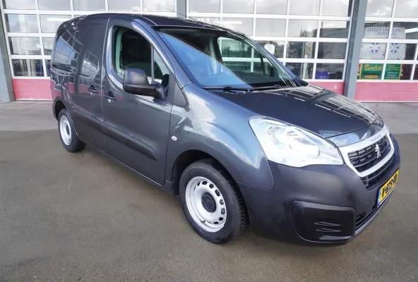 120 1.6 BlueHDi 100pk L1 Premium nr.V104 | Trekhaak | MARGE AUTO | 1e Eigenaar