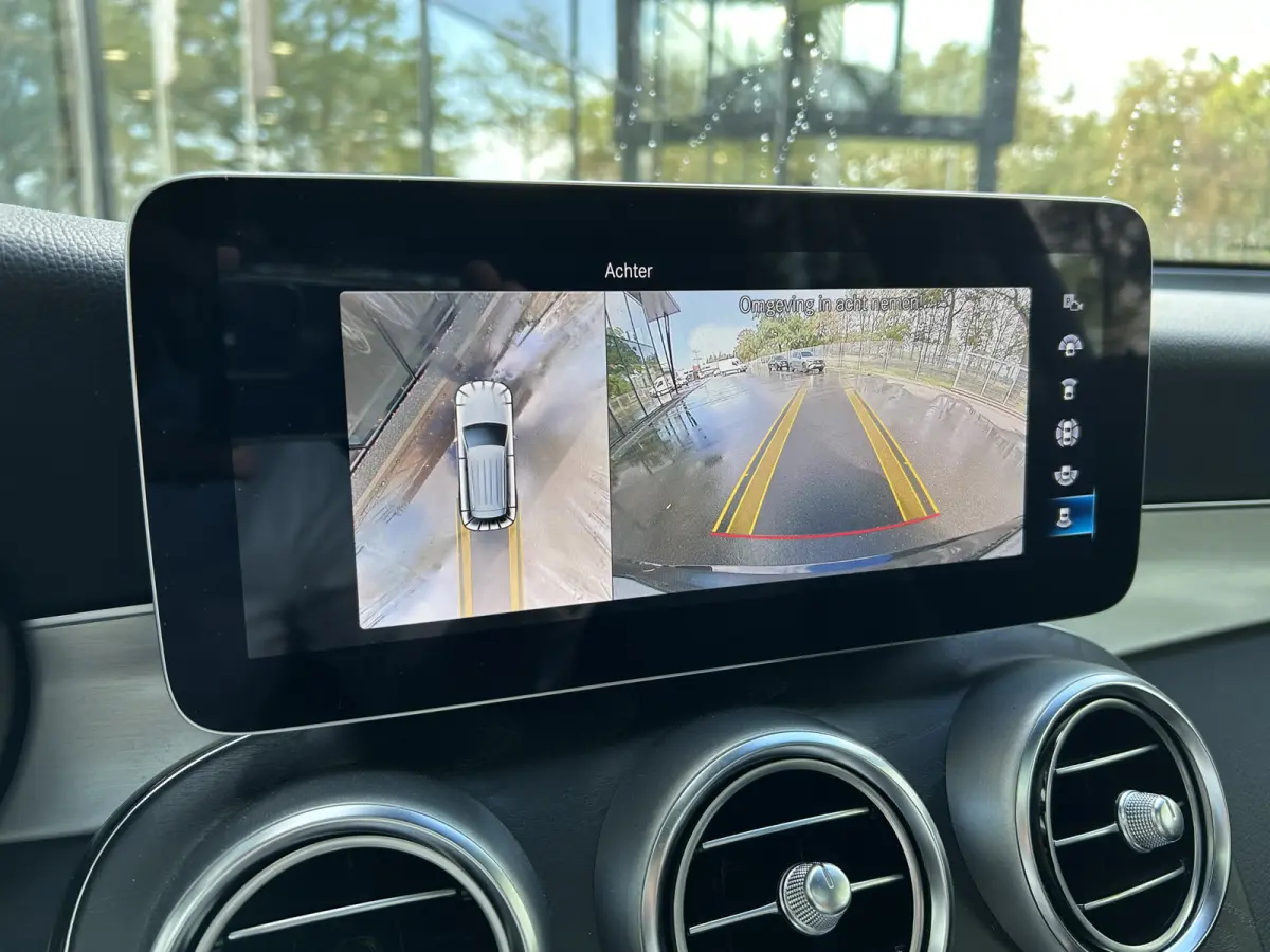 AMG // Panoramadak // Memory Stoelen // 360 Camera // Carplay // Keyless Entry // Privacy Glass // Elek. Achterklep // 20" AMG Velgen