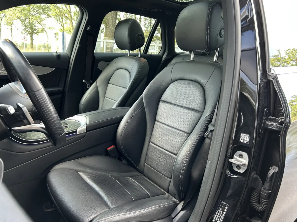 AMG // Panoramadak // Memory Stoelen // 360 Camera // Carplay // Keyless Entry // Privacy Glass // Elek. Achterklep // 20" AMG Velgen