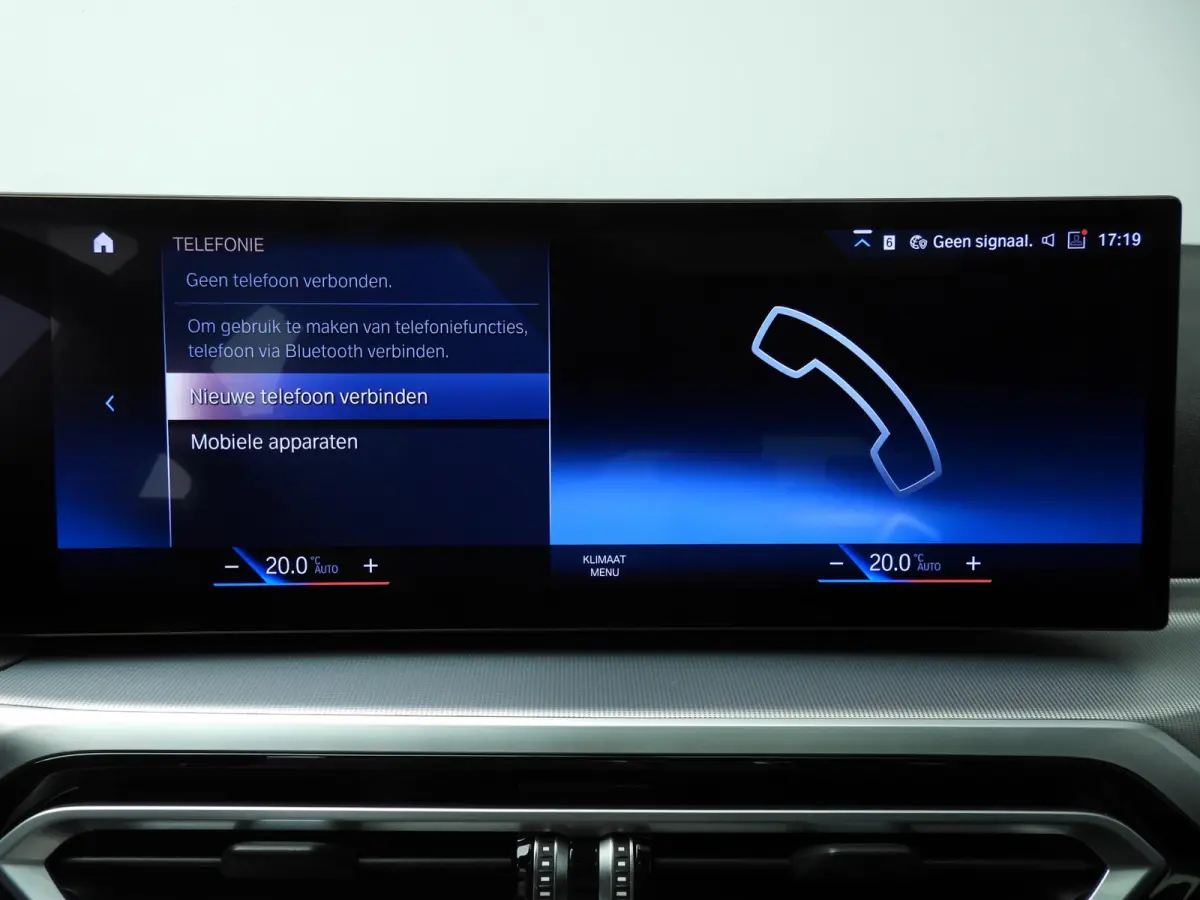 318i | M-Sportpakket | LED | Leder | Navigatie | Panoramadak | Sportstoelen | DAB | Hifi speakers | Alu 19 inch