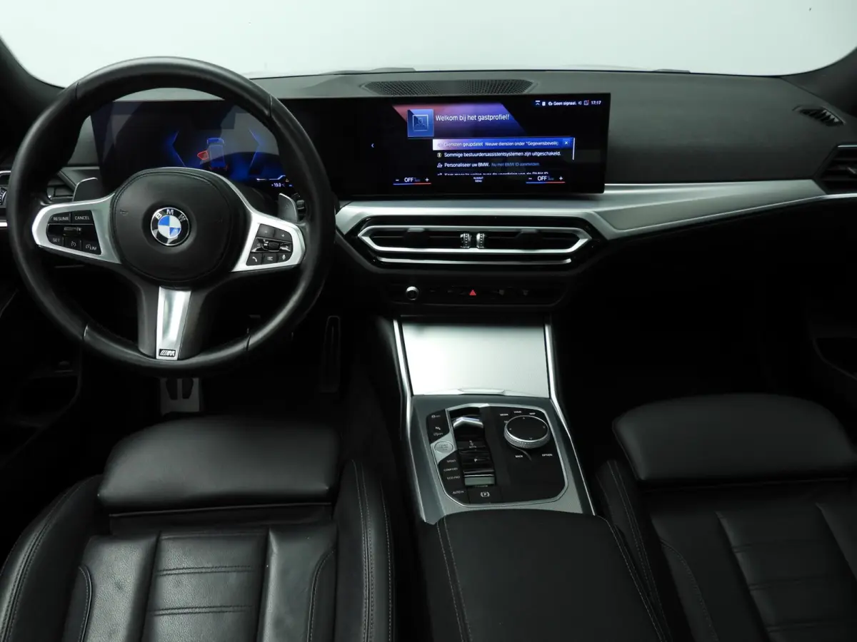 318i | M-Sportpakket | LED | Leder | Navigatie | Panoramadak | Sportstoelen | DAB | Hifi speakers | Alu 19 inch