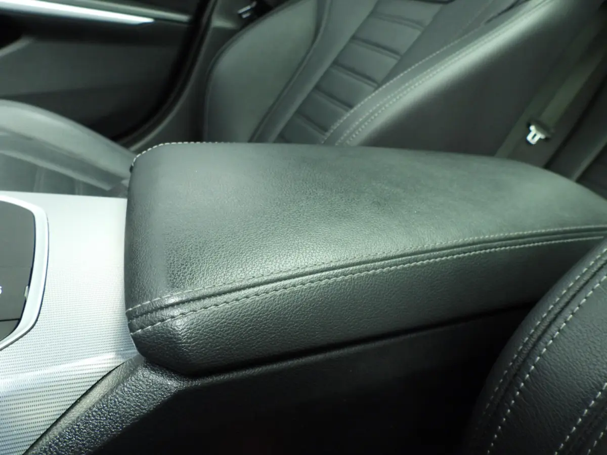 318i | M-Sportpakket | LED | Leder | Navigatie | Panoramadak | Sportstoelen | DAB | Hifi speakers | Alu 19 inch