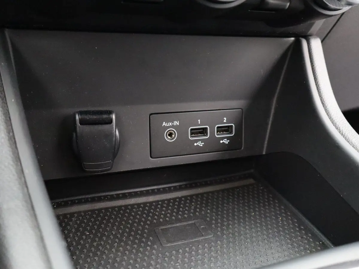 TCe 90 GPF Intens | Parkeercamera | Navigatie |