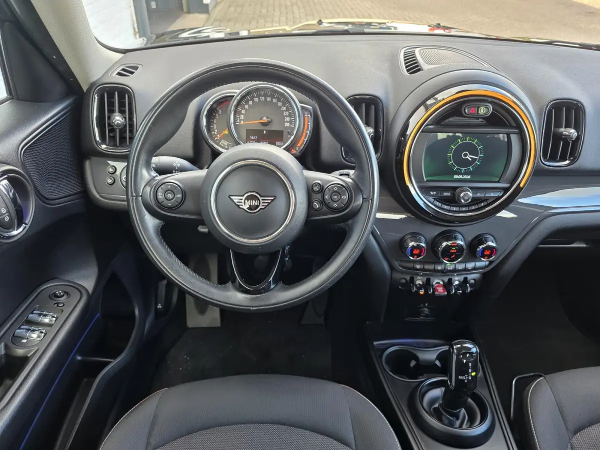 1.5 Cooper Business Edition
