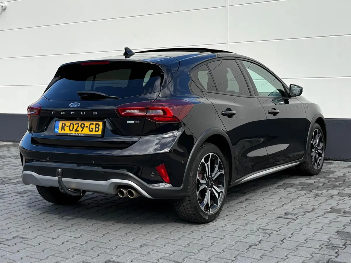 1.0 EcoBoost 125pk Hybrid Active Vignale | Leder | Panoramadak | B&O sound | Trekhaak