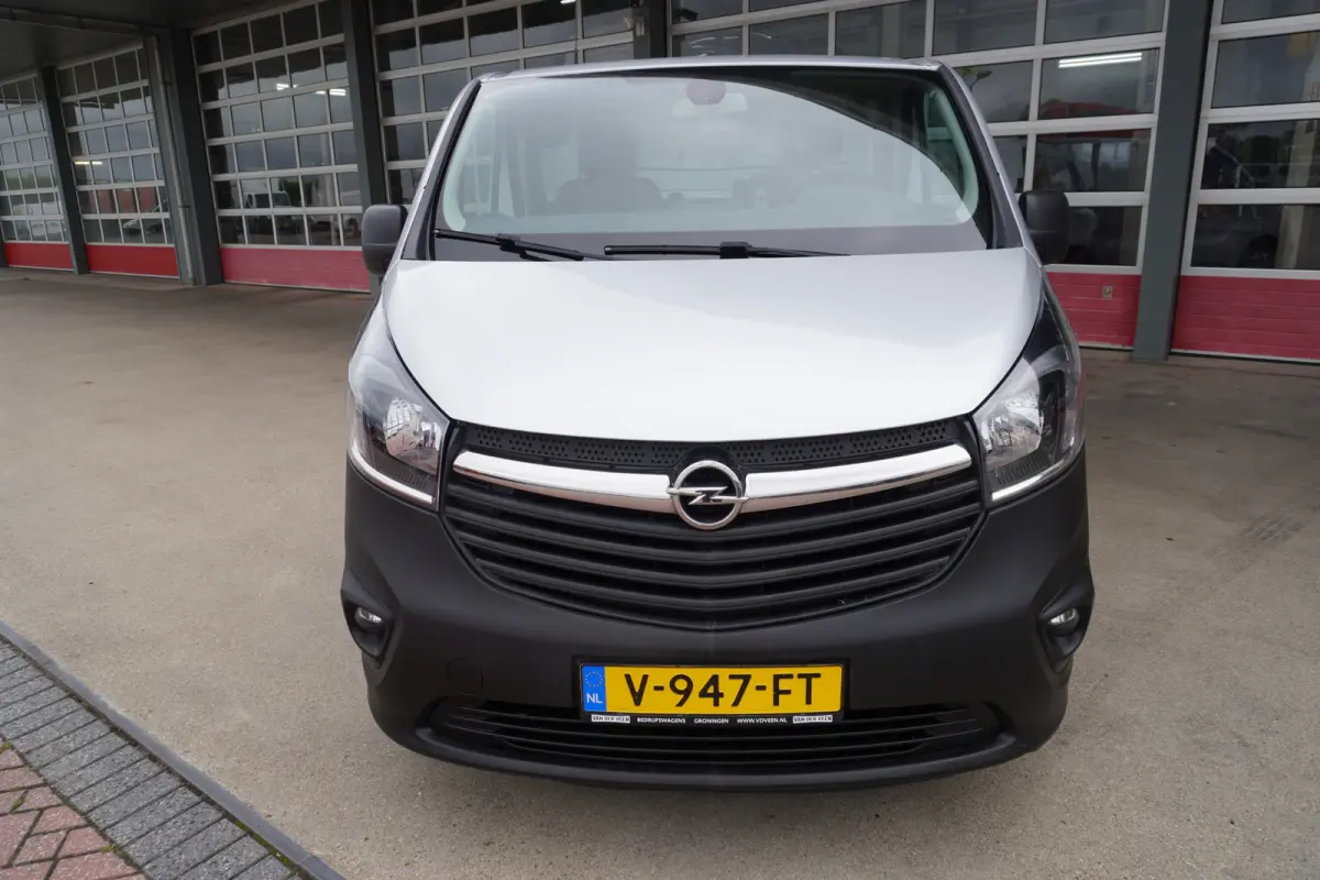 CDTI 126pk L1H1 Sport EcoFlex V054 | Airco | Cruise | Navi | Met inrichting en omvormer