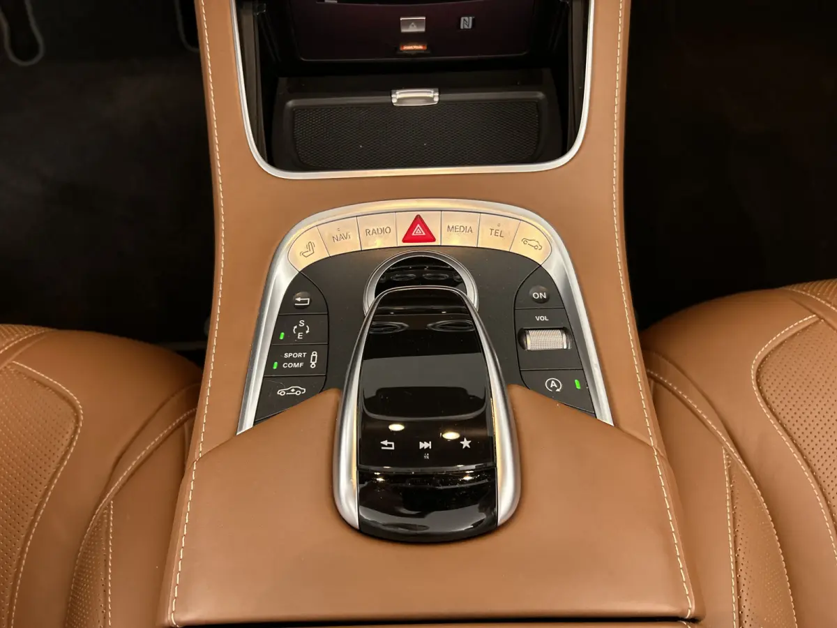 500 AMG Plus | Burmester | Luchtvering | HUD