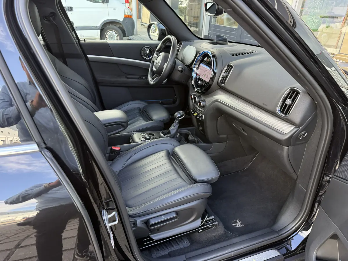 1.5 Cooper ALL4 YOURS Pano/Leder/Camera/Apple