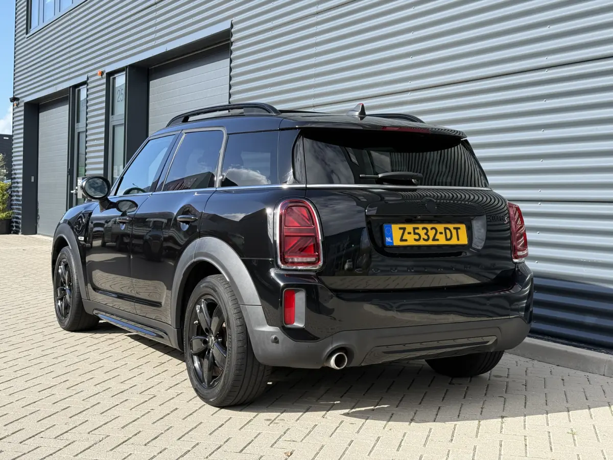 1.5 Cooper ALL4 YOURS Pano/Leder/Camera/Apple