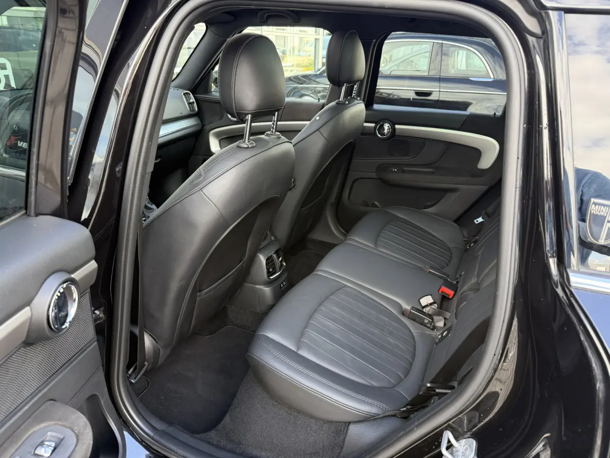 1.5 Cooper ALL4 YOURS Pano/Leder/Camera/Apple