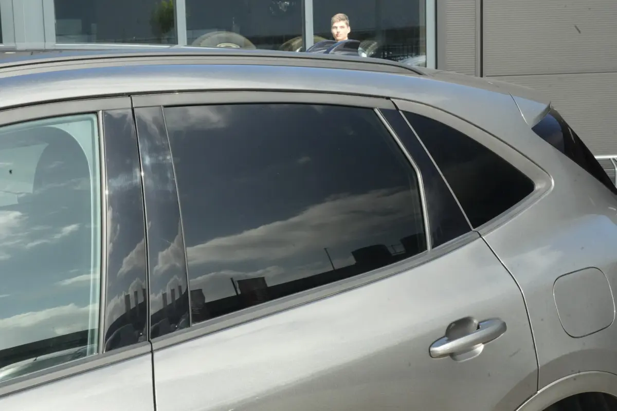 2.5 PHEV ST-Line | 243PK | Winterpakket | ACC | Camera | 2100KG | Kortom: een zeer complete, krachtige en moderne Kuga ST-Line met slechts 15 km, 243 pk, plug-in hybride techniek en maar lie