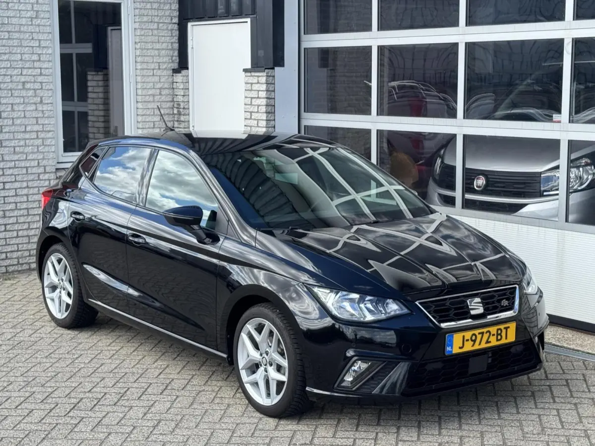 1.0 TSI FR Business Intense VitualCockpit/AdaptCruise/Carplay/Camera/Keyless/Stoelverwarming/17"