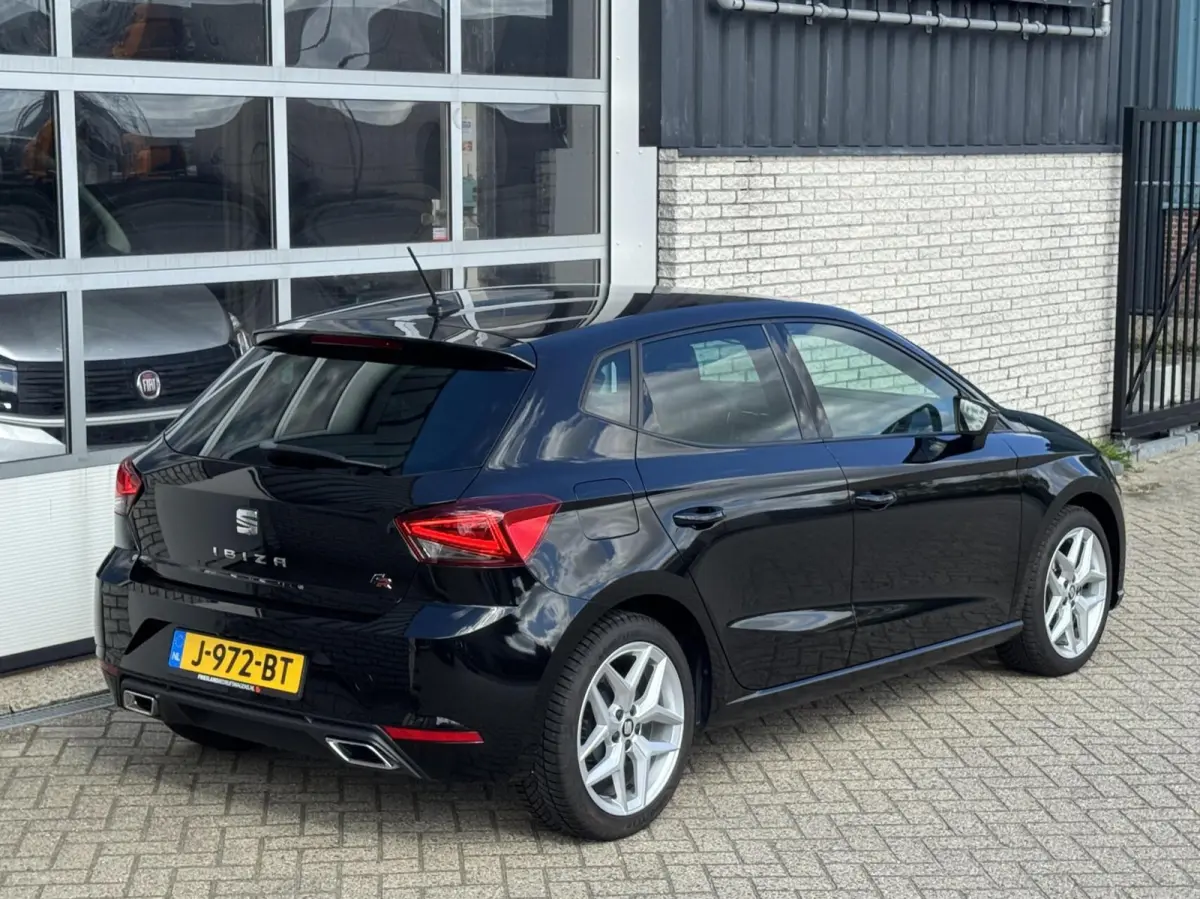 1.0 TSI FR Business Intense VitualCockpit/AdaptCruise/Carplay/Camera/Keyless/Stoelverwarming/17"