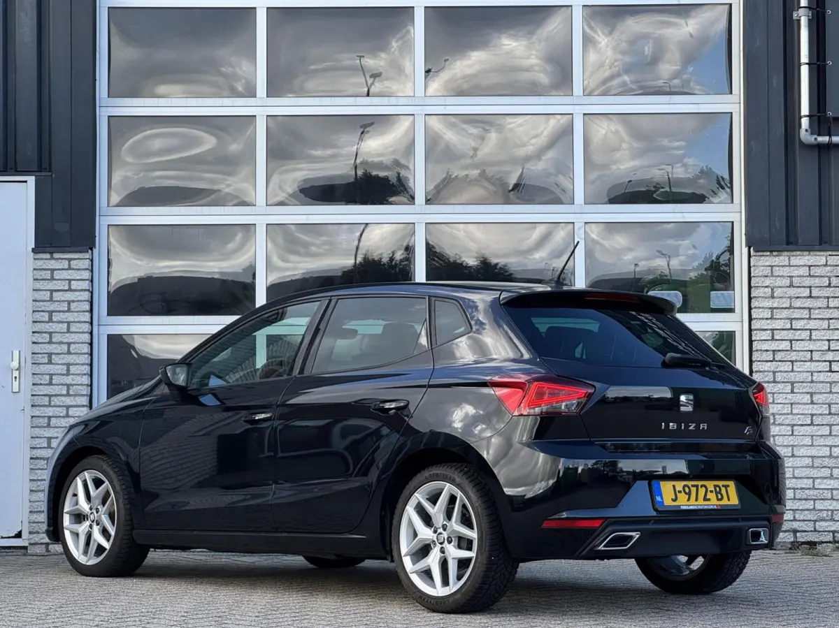 1.0 TSI FR Business Intense VitualCockpit/AdaptCruise/Carplay/Camera/Keyless/Stoelverwarming/17"