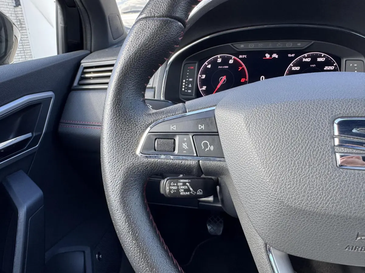 1.0 TSI FR Business Intense VitualCockpit/AdaptCruise/Carplay/Camera/Keyless/Stoelverwarming/17"