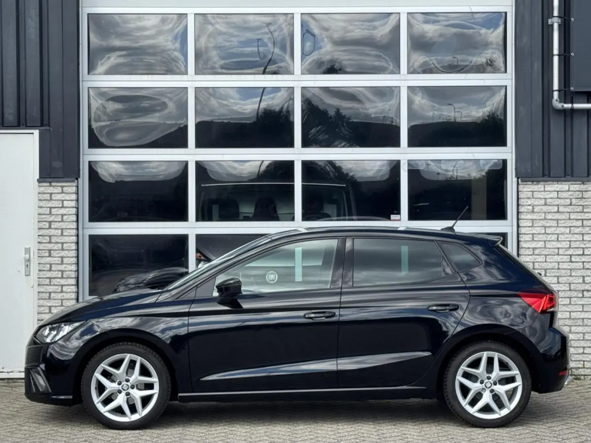 1.0 TSI FR Business Intense VitualCockpit/AdaptCruise/Carplay/Camera/Keyless/Stoelverwarming/17"