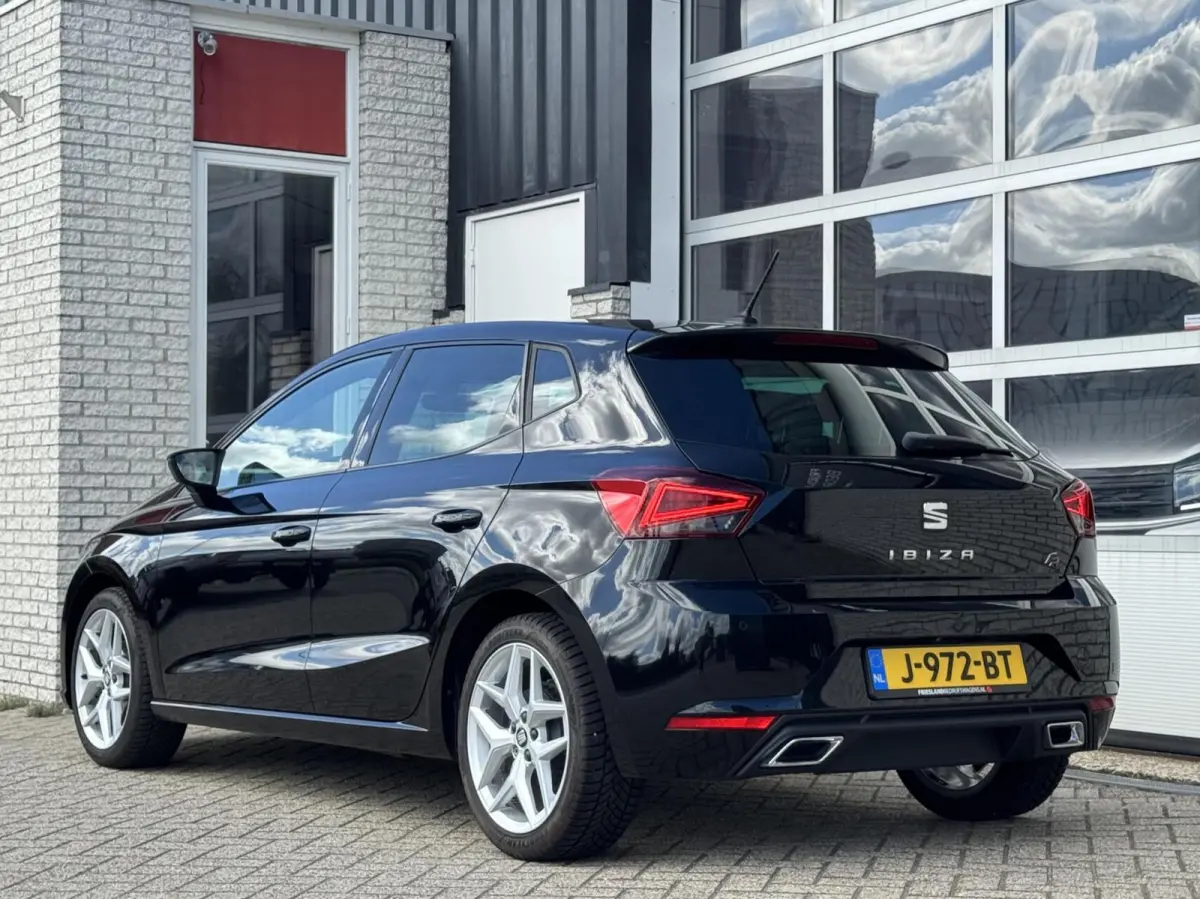 1.0 TSI FR Business Intense VitualCockpit/AdaptCruise/Carplay/Camera/Keyless/Stoelverwarming/17"