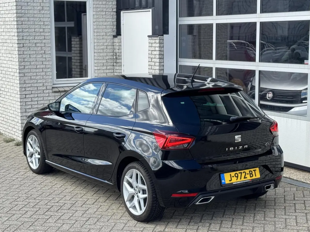 1.0 TSI FR Business Intense VitualCockpit/AdaptCruise/Carplay/Camera/Keyless/Stoelverwarming/17"