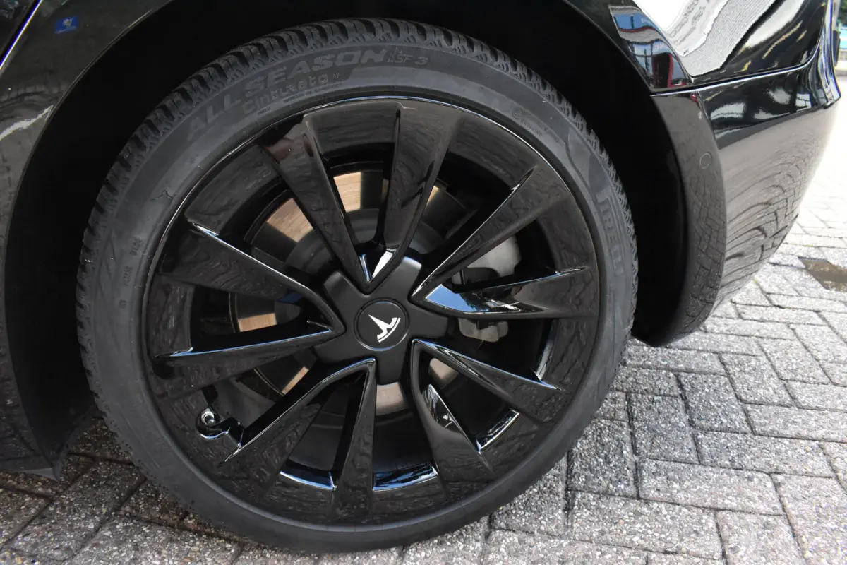 Long Range AWD 75 kWh Panorama | Leder | 12 mnd BOVAG garantie | Whatsapp 06-53188999