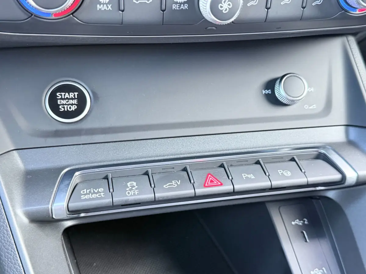 45 TFSI e S Edition|ACC|KEYLESS|T.HAAK|360CAM|SONOS|MATRIX|