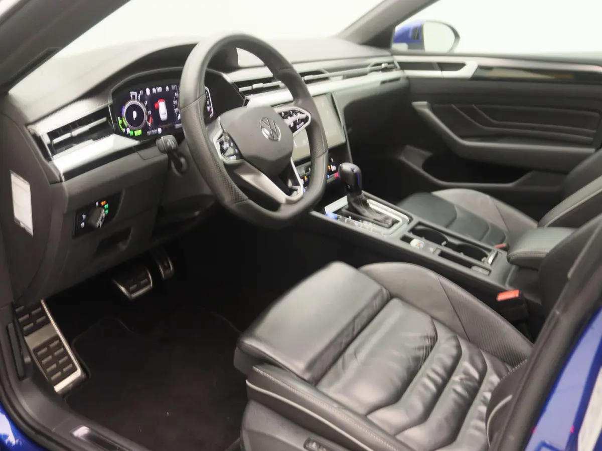1.4 TSI eHybrid Elegance Business+ | Panoramadak | Leder | Apple Carplay/Android Auto | Memory | Stoelverwarming voor + achter |