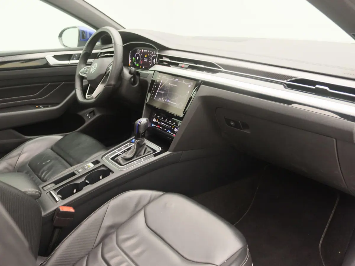 1.4 TSI eHybrid Elegance Business+ | Panoramadak | Leder | Apple Carplay/Android Auto | Memory | Stoelverwarming voor + achter |