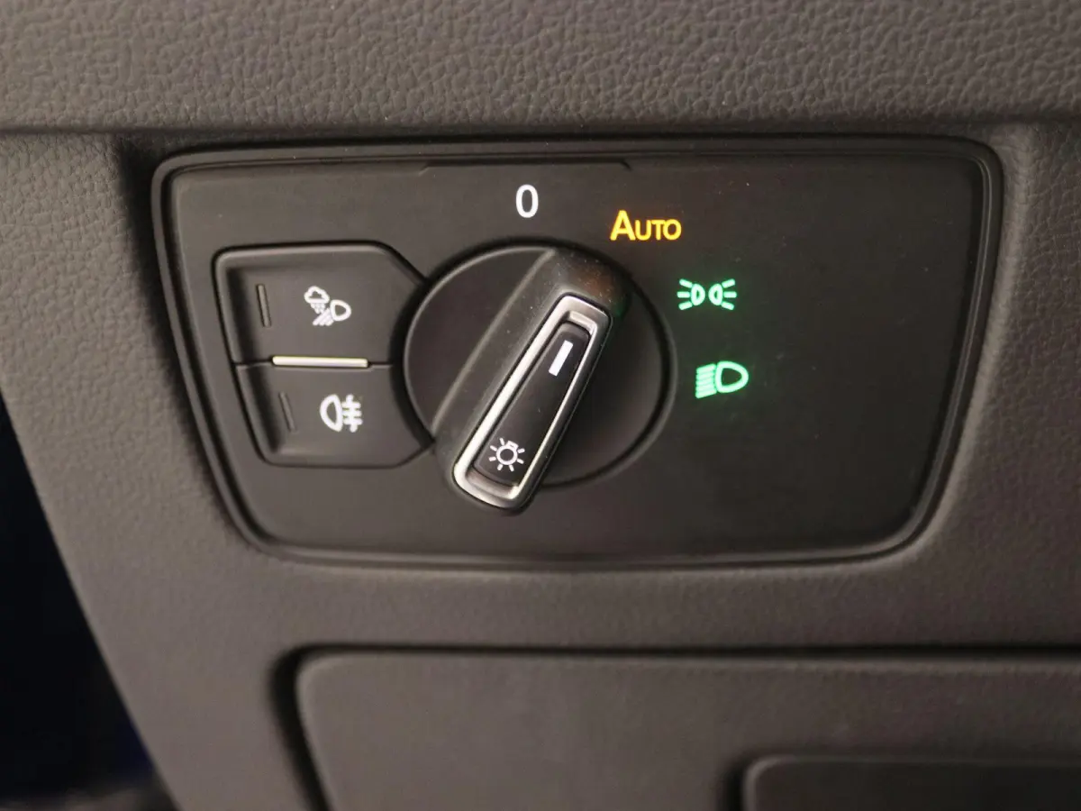 1.4 TSI eHybrid Elegance Business+ | Panoramadak | Leder | Apple Carplay/Android Auto | Memory | Stoelverwarming voor + achter |