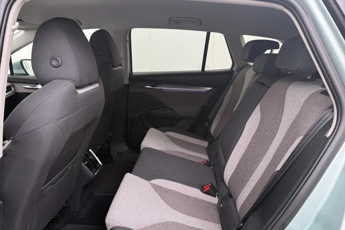 (SOH 94%) 60 Carplay Stoelverw. Cruise