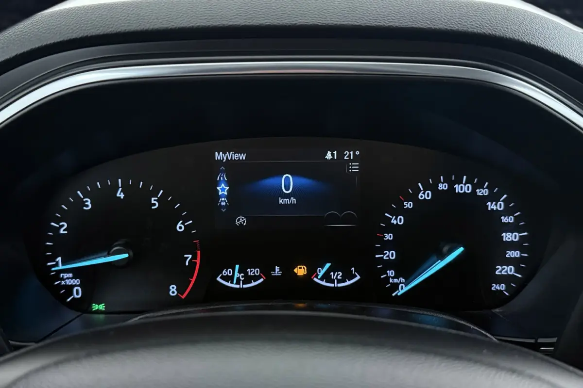 1.0 EcoBoost Titanium | Trekhaak | Adap. Cruise | Camera | CarPlay | LED | Winter Pack |