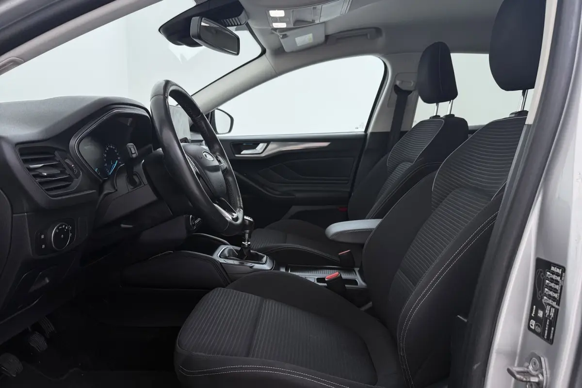 1.0 EcoBoost Titanium | Trekhaak | Adap. Cruise | Camera | CarPlay | LED | Winter Pack |
